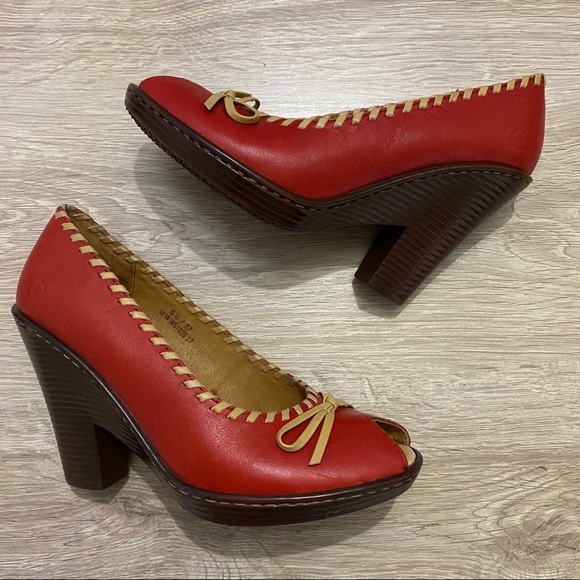 Born Shoes - Born vintage inspired leather peep toe heel 6 1/2